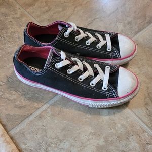 Converse All *Star Sneakers size 2.5 Junior